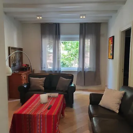 In Stadsdeel West Apartment
