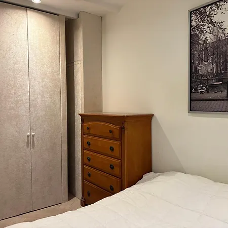 In Stadsdeel West * Amsterdam