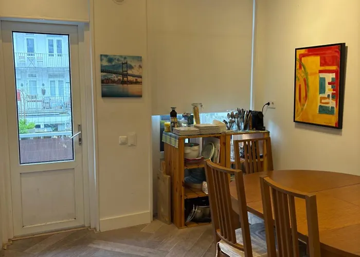 In Stadsdeel West Apartment